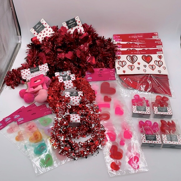 Valentine’s Day Classroom Decor Supplies‎ Hearts Teacher School - Picture 1 of 11